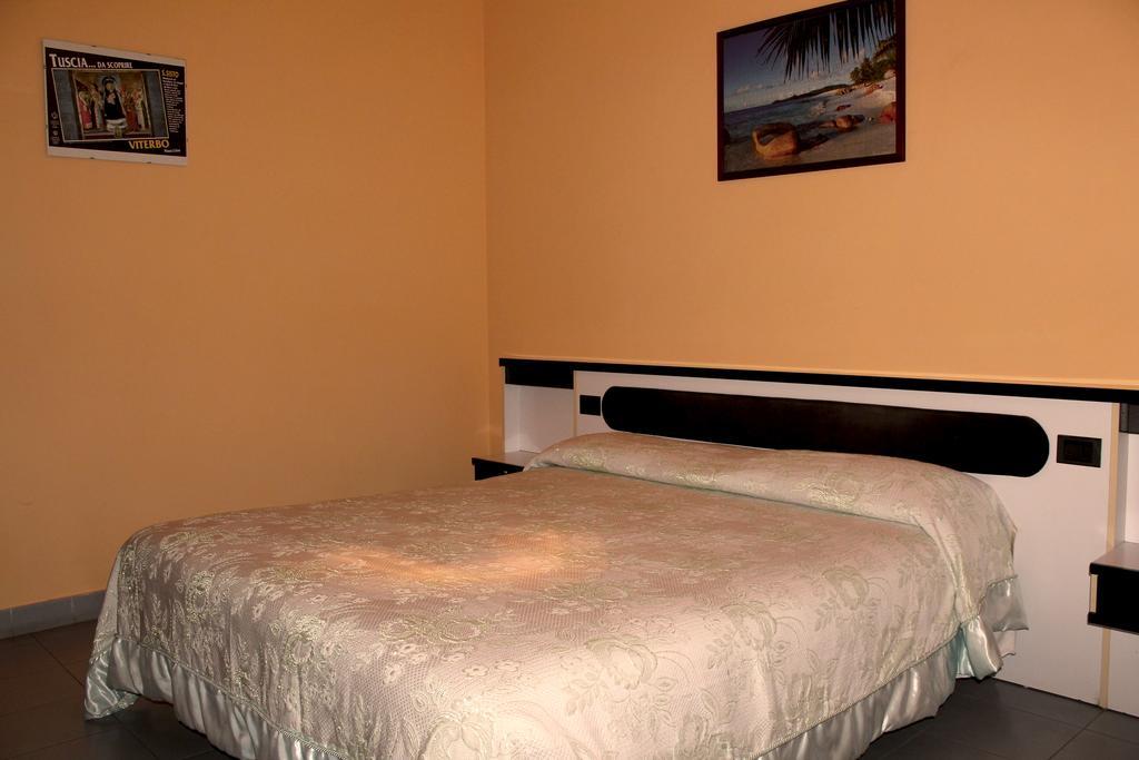 Hotel Falisco Fabrica di Roma Bilik gambar