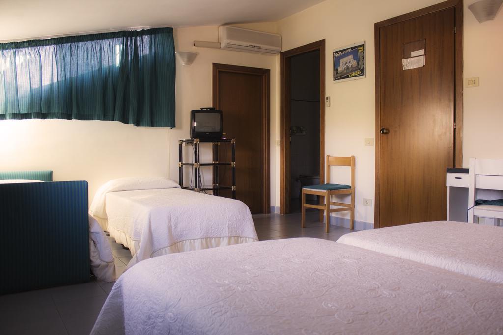 Hotel Falisco Fabrica di Roma Bilik gambar